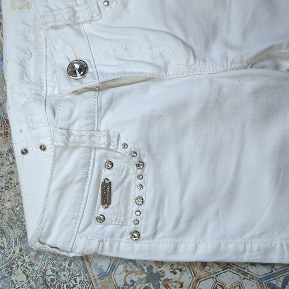 Jeans - Picture 2 of 5